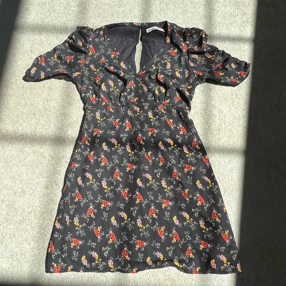 Abercrombie and Fitch floral Dress - knee length